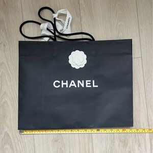 Chanel shopping bag